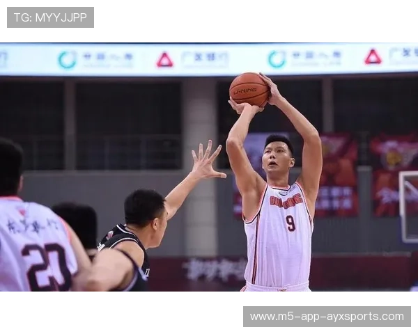 冠军球队球员赛季体能数据分享带动训练透明化讨论，球员总冠军次数