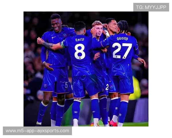 切尔西队内默契配合演绎漂亮团队进球：从训练场到赛场的协同之美